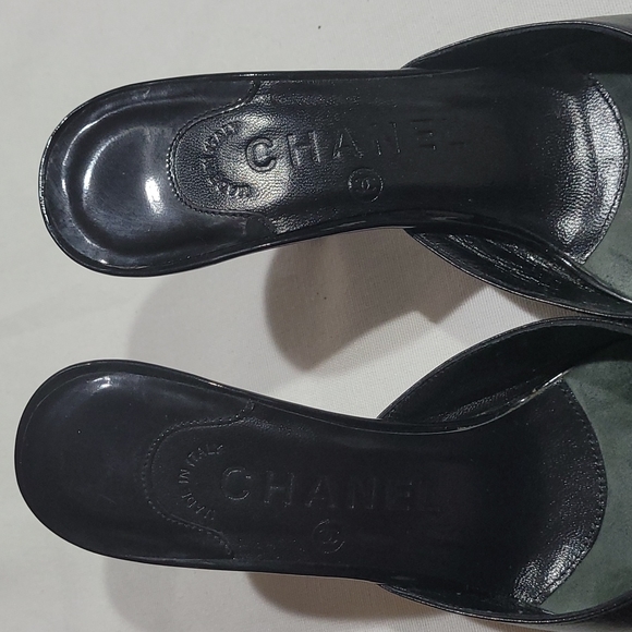 CHANEL🌟CLASSIC SANDALS 35C - Picture 8 of 16